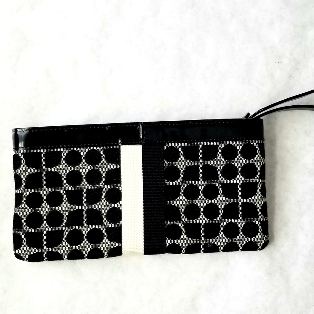 Kate Spade wristlet clutch black and white